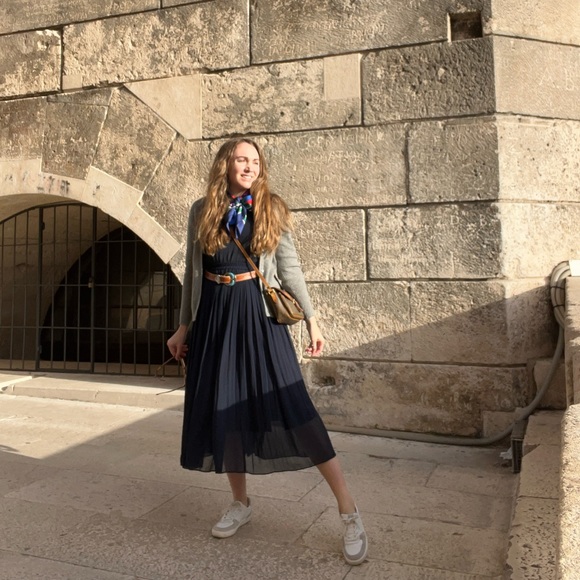 Meet your Posher, Katie - Picture 6 of 8